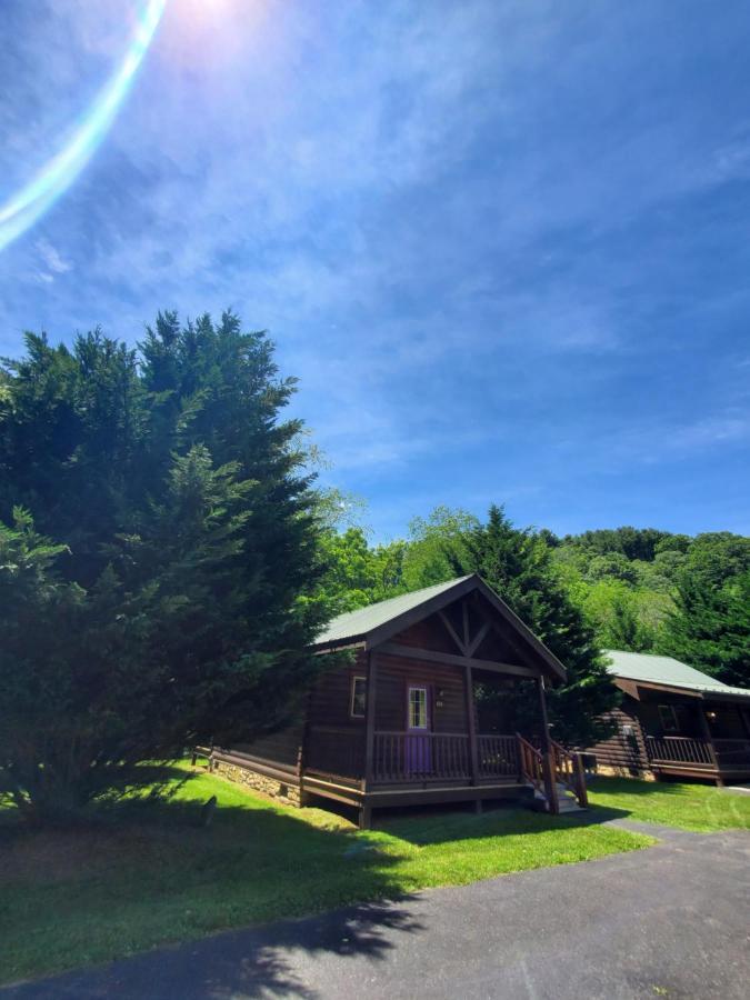 New River Trail Cabins Galax Eksteriør billede