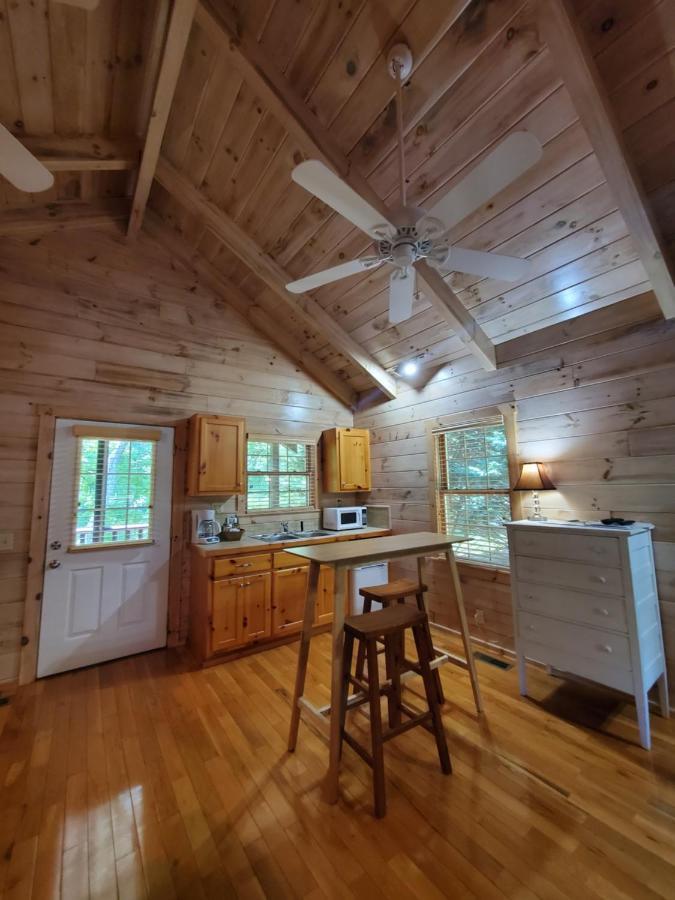 New River Trail Cabins Galax Eksteriør billede